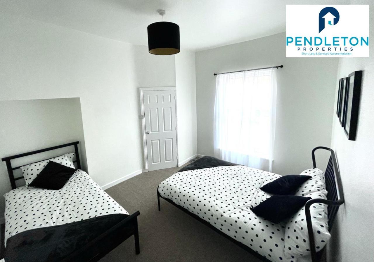 Modern 3 Bed House With Free Parking And Wi-Fi Villa Preston  Eksteriør billede