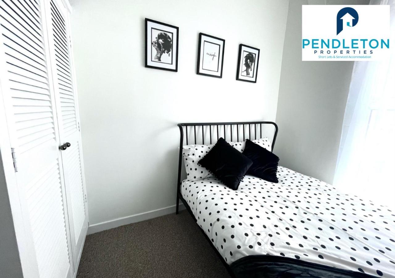 Modern 3 Bed House With Free Parking And Wi-Fi Villa Preston  Eksteriør billede