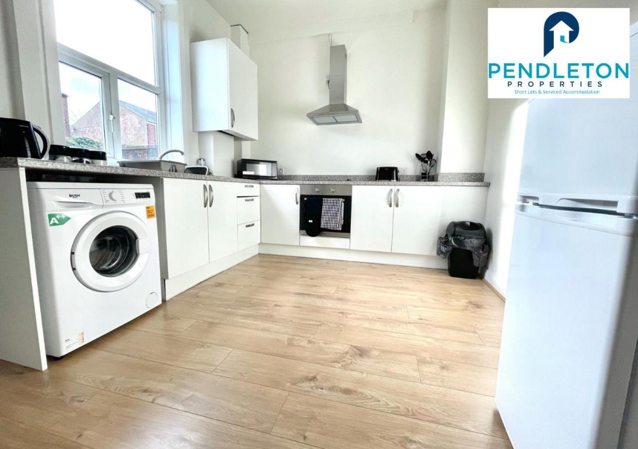 Modern 3 Bed House With Free Parking And Wi-Fi Villa Preston  Eksteriør billede