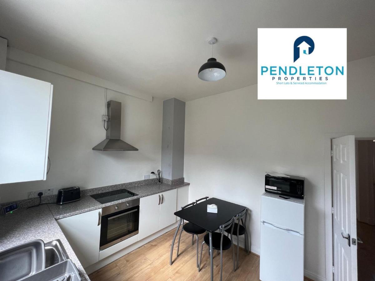 Modern 3 Bed House With Free Parking And Wi-Fi Villa Preston  Eksteriør billede
